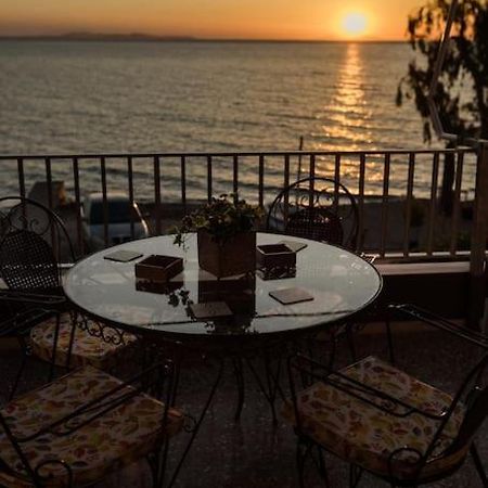 The Waves Apartment Monodhendrion Ngoại thất bức ảnh